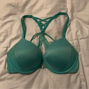 LaSenza double push up padded bra with clasp at the front 32C. Light blue.
